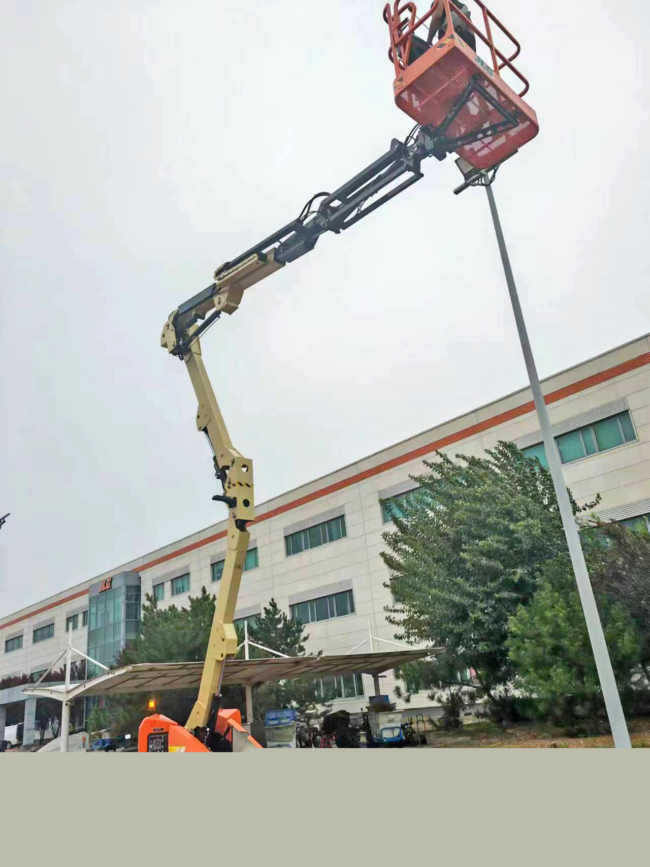 成都电动曲臂车